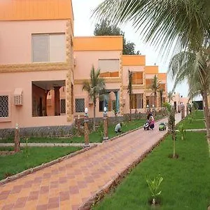 Al Tamayoz Al Raqi Resort Dschidda 4*,